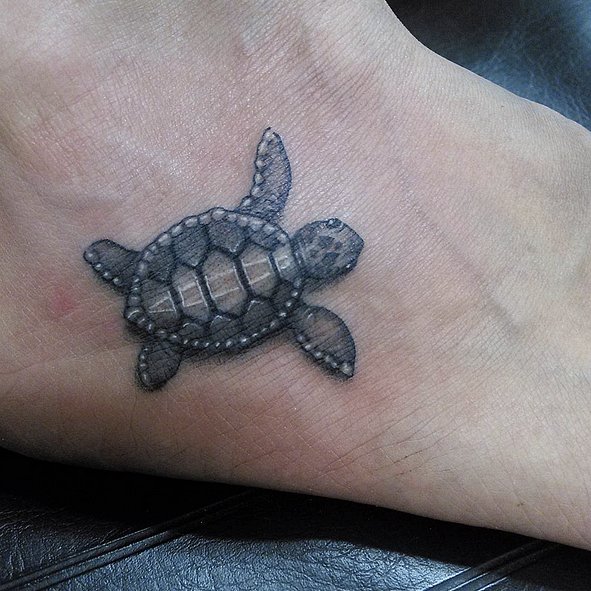 30 Tatuaggi che vi Faranno Venire Voglia di Correre in Spiaggia
