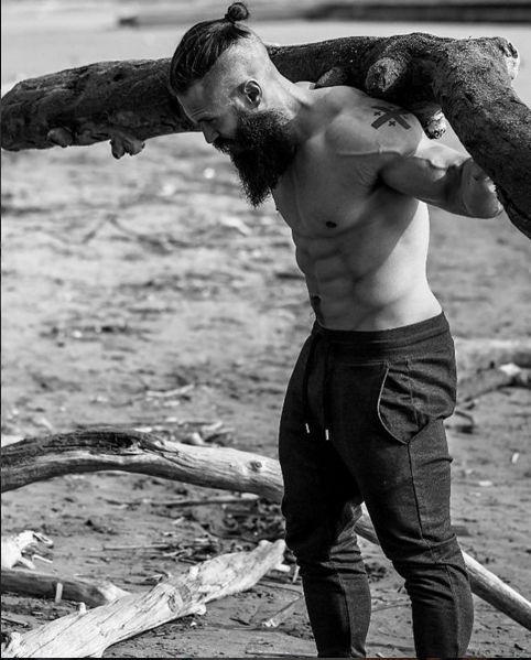 #Vikingstyle, gli Uomini che Ricordano i Vichinghi in 16 Immagini da Urlo!