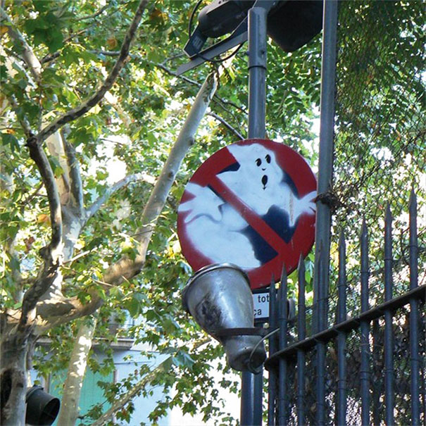 Quando il Vandalismo è Geniale: 30 Immagini "Illegali" che vi Stupiranno!