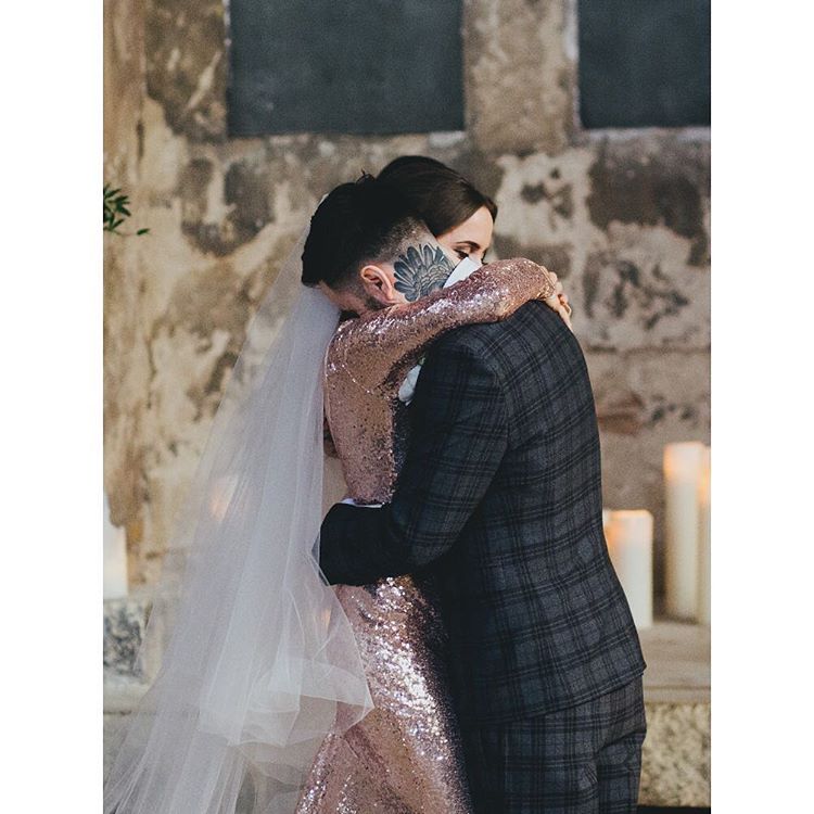 22 Abiti da Sposa Coloratissimi Che Vi Faranno Cambiare Idea sull'Abito Bianco