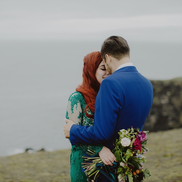 22 Abiti da Sposa Coloratissimi Che Vi Faranno Cambiare Idea sull'Abito Bianco