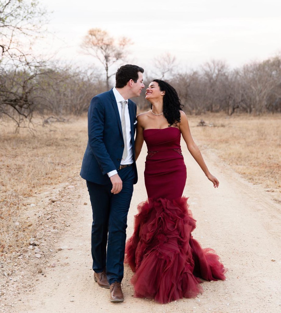 22 Abiti da Sposa Coloratissimi Che Vi Faranno Cambiare Idea sull'Abito Bianco