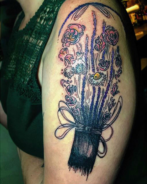 Bouquet Tattoo: 15 Tatuaggi per Custodire Il Ricordo Del Giorno Più Bello!
