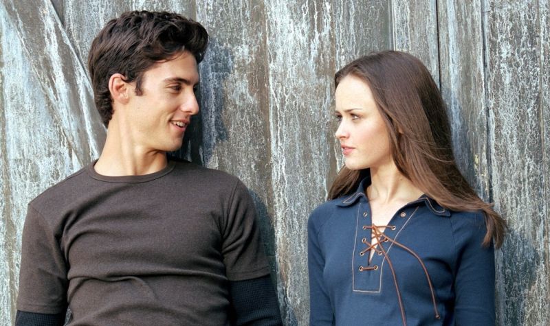 15 Foto che Mostrano i Fidanzati di Rory Gilmore Com'Erano Ieri e Come Sono Oggi