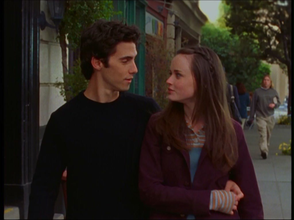 15 Foto che Mostrano i Fidanzati di Rory Gilmore Com'Erano Ieri e Come Sono Oggi