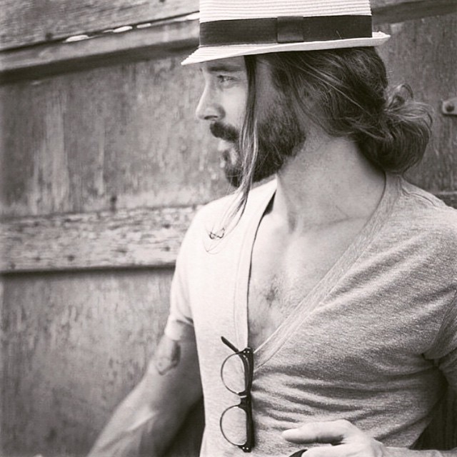 Barba e Man Bun: 15 Fotografie Per Scoprire La Tendenza Più Hot Del Momento!