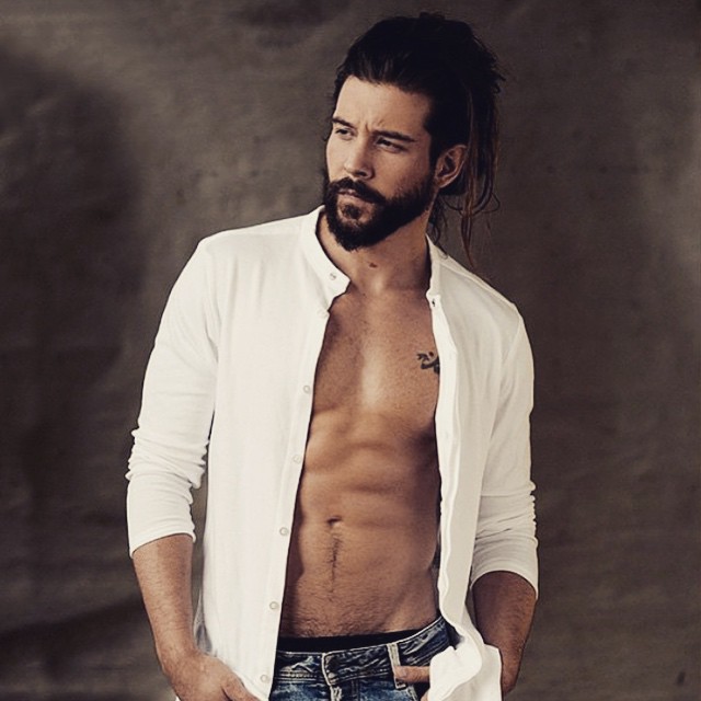 Barba e Man Bun: 15 Fotografie Per Scoprire La Tendenza Più Hot Del Momento!