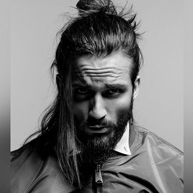 Barba e Man Bun: 15 Fotografie Per Scoprire La Tendenza Più Hot Del Momento!