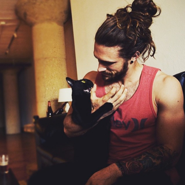 Barba e Man Bun: 15 Fotografie Per Scoprire La Tendenza Più Hot Del Momento!