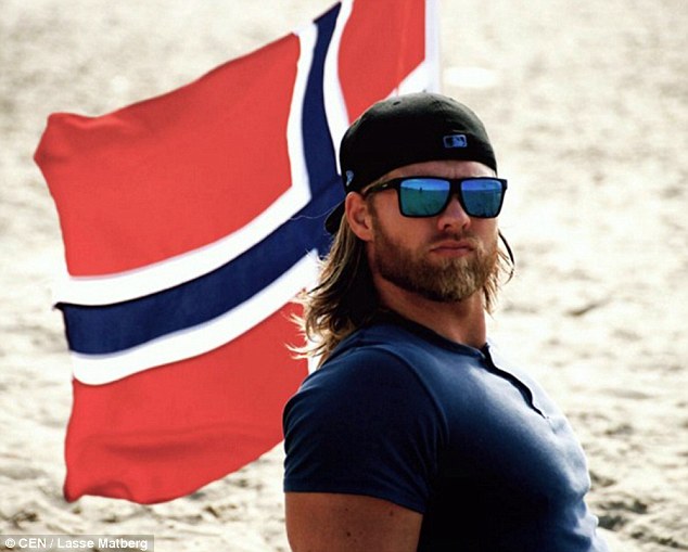 Lasse Matberg, 15 Scatti dell'Ufficiale Vichingo Che sta Facendo Impazzire il Web!
