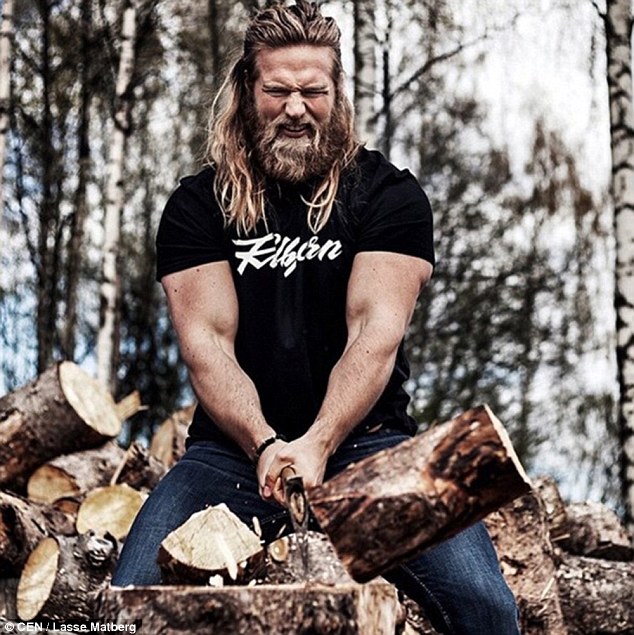 Lasse Matberg, 15 Scatti dell'Ufficiale Vichingo Che sta Facendo Impazzire il Web!