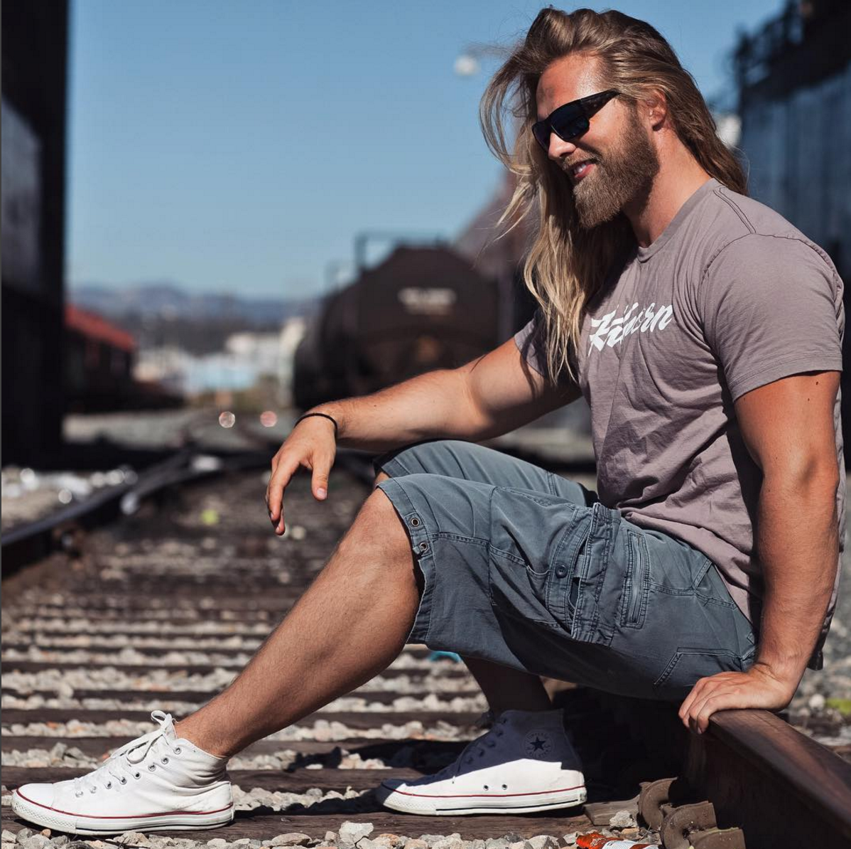 Lasse Matberg, 15 Scatti dell'Ufficiale Vichingo Che sta Facendo Impazzire il Web!