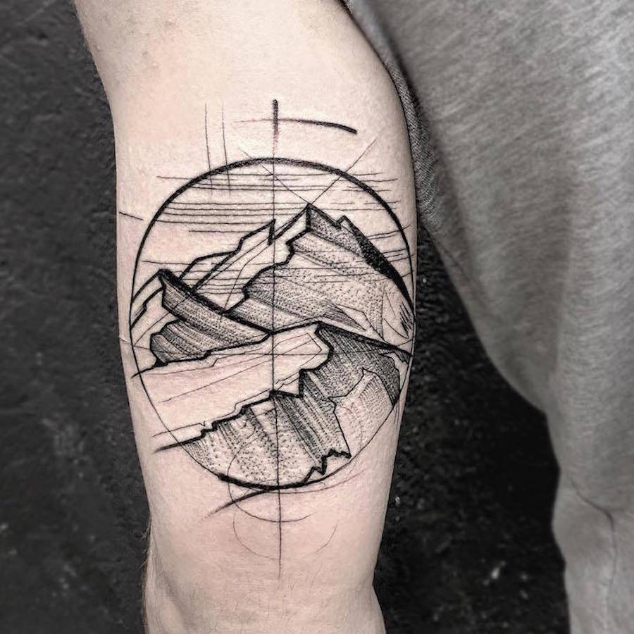 Tatuaggi Geometrici: Quando le Linee Formano Disegni Perfetti