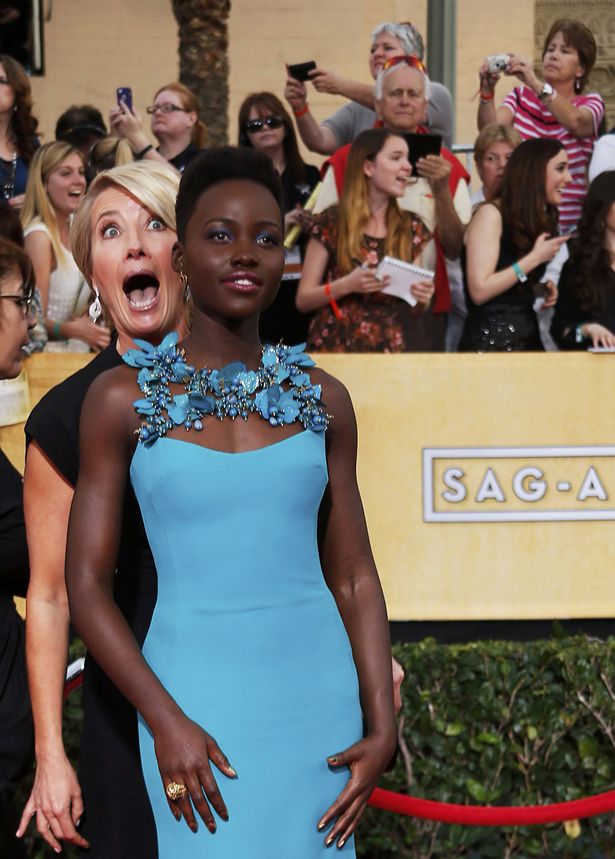 Photobombing: 30 Scatti in Cui Le Star "Rovinano" Le Foto