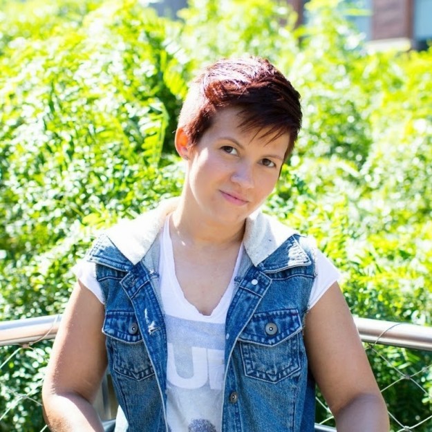 16 trans si trasformano nei loro idoli. Ecco i risultati e perché