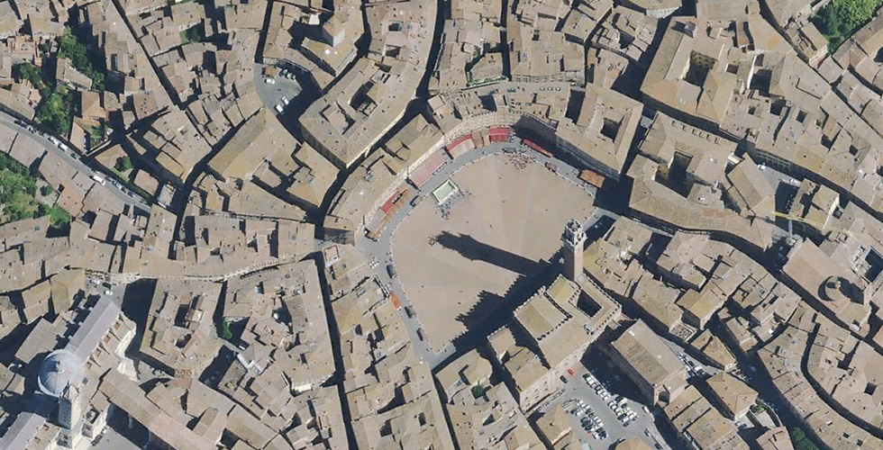 30 piazze viste dall'alto: sicuro di saper riconoscere la tua o quelle che hai visitato?