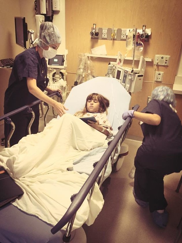 Uccisa da un cancro al cervello a 7 anni: ecco il commovente tributo in 21 immagini (e parole) delle zia
