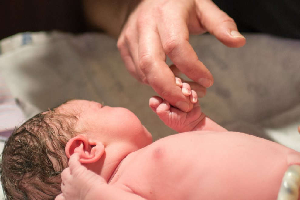 15 scatti della mamma fotografa che ha documentato il suo travaglio e il parto
