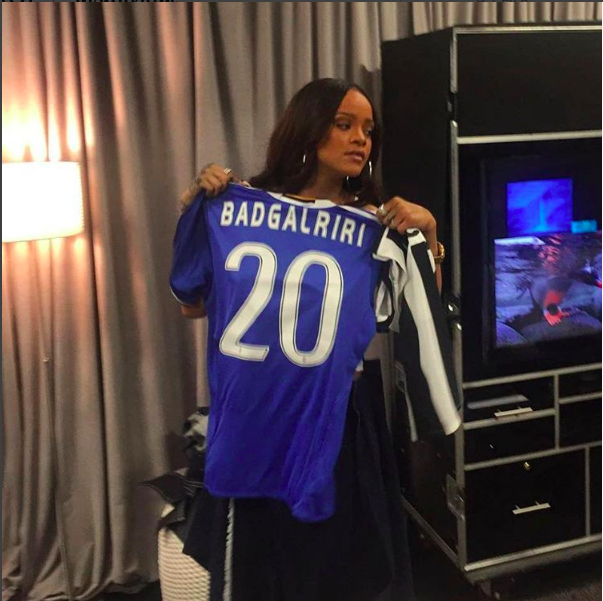 Rihanna in 25 immagini: vita, trasformazioni, curiosità e i segreti che (forse) non sai