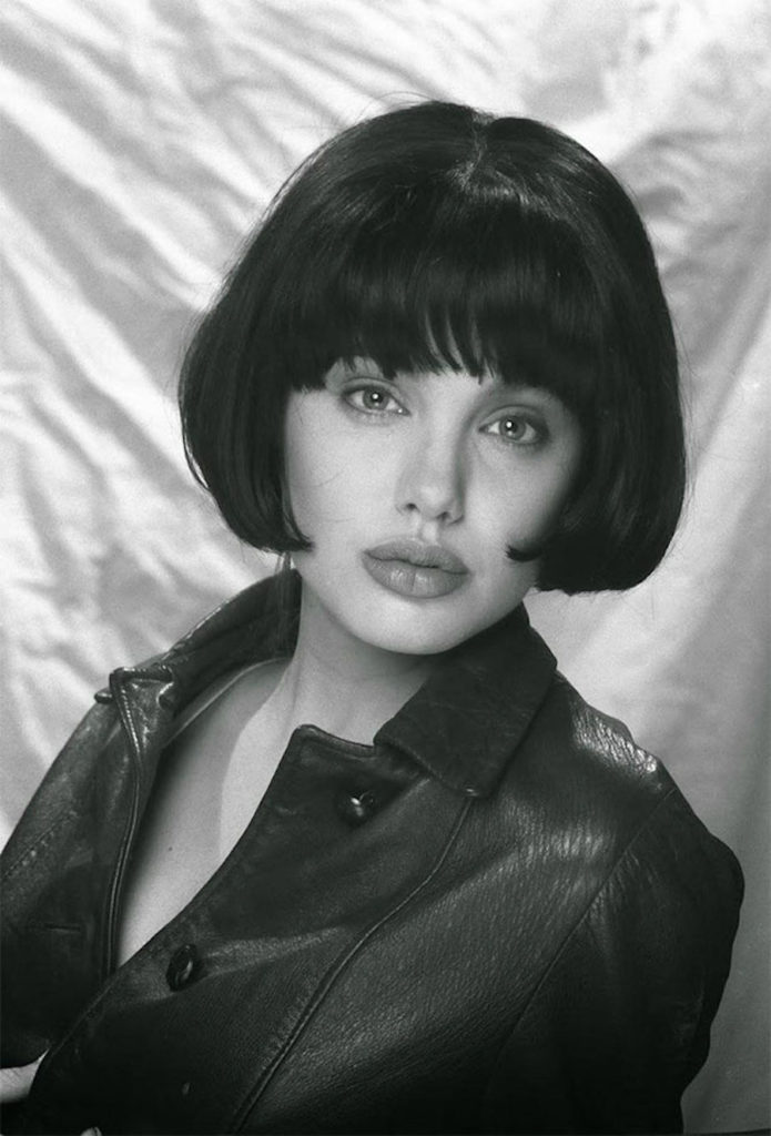 Ecco le immagini del primo servizio fotografico di Angelina Jolie a soli 15 anni