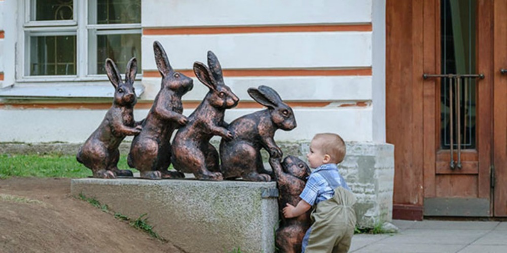 17 foto di bambini che vi faranno tornare la fiducia nell'umanità