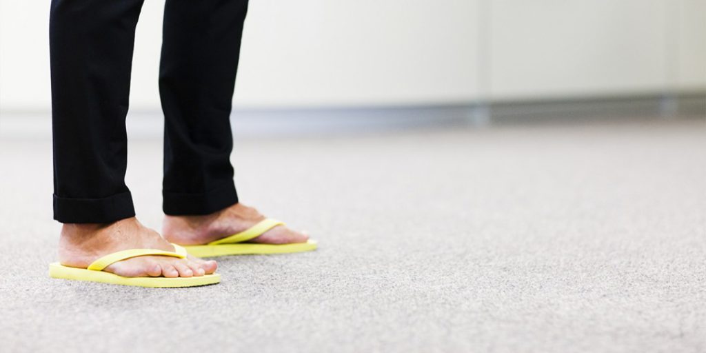 Le 13 cose peggiori che puntualmente ci tocca (purtroppo) vedere ogni estate