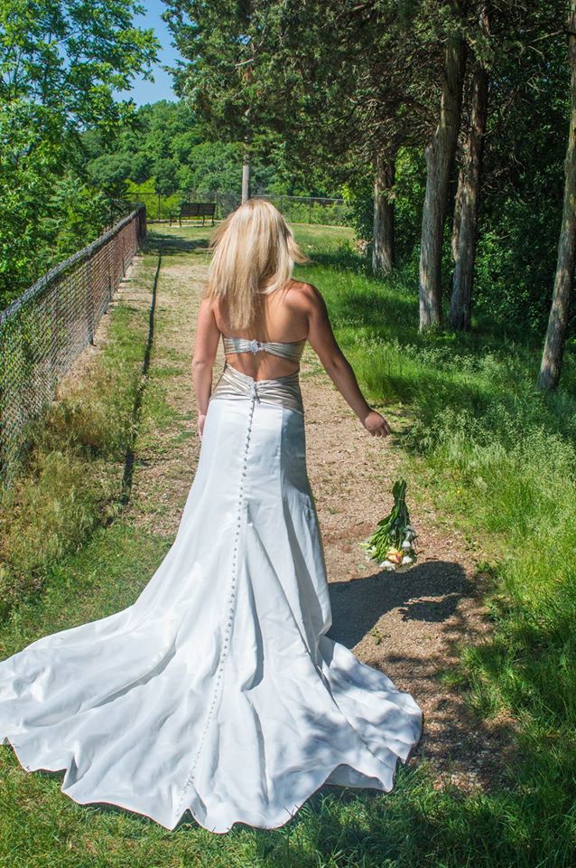 Questa donna si è fatta fare un servizio fotografico di... divorzio