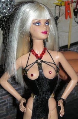 29 sfumature di Barbie decisamente vietate ai minori! Le versioni shock del web