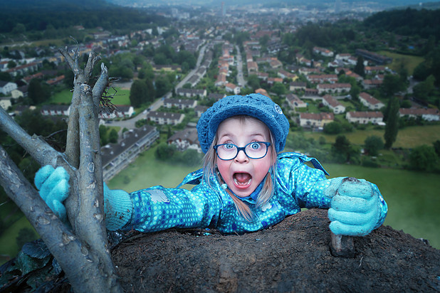Ecco come questo papà realizza queste pazze foto con le sue figlie