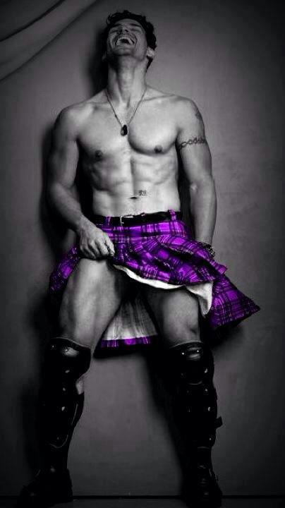 Voglio un uomo... con la gonna! Ecco 17 uomini super sexy con il kilt