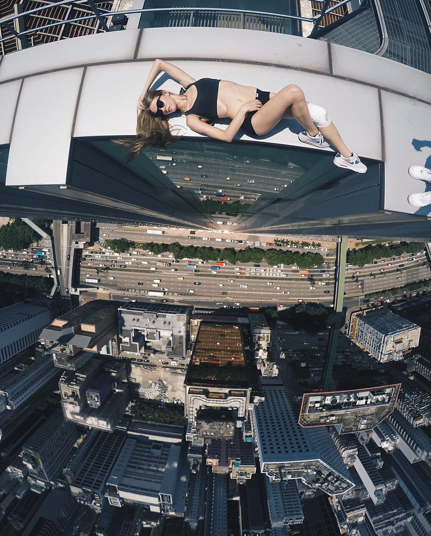 Questa ragazza scatta i selfie più pericolosi al mondo: ecco 17 foto del suo profilo Instagram (della serie non provateci a casa!)