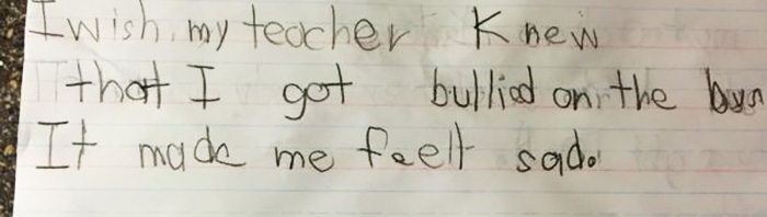 "Vorrei che la mia insegnante sapesse...": le risposte dei bambini spezzano il cuore alla maestra