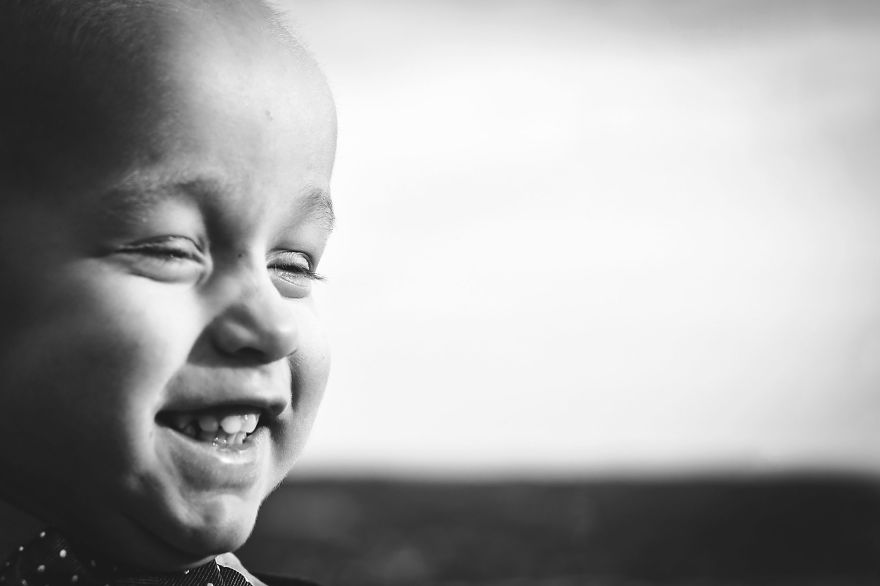 Piccoli guerrieri crescono: le fotografie e la speranza dei bambini che lottano contro il cancro