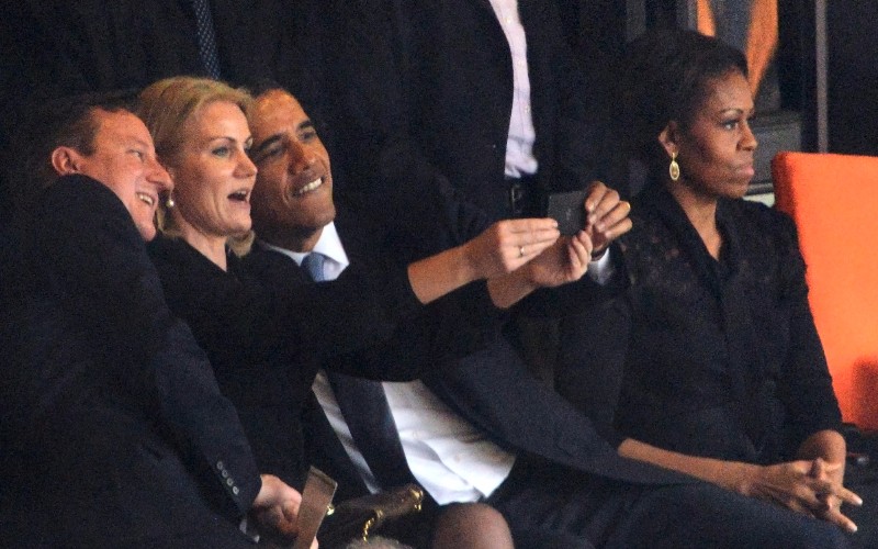 Le foto a (e di) star e personaggi famosi nell'epoca degli smartphone in 11 scatti