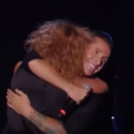 Pintus, la proposta di matrimonio durante lo show all'Arena commuove per la sua bellezza