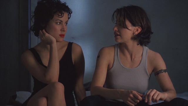 Le più belle e sensuali scene di sesso lesbico viste al cinema!
