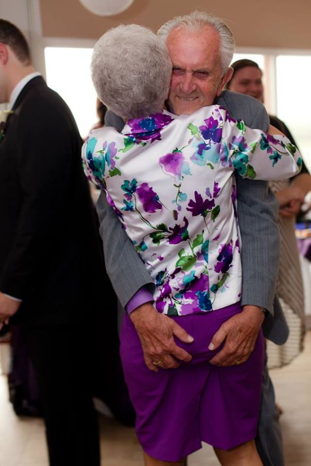 30 immagini che mostrano che l'amore e la gioia di vivere non hanno età