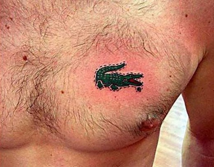 Tatuaggi che violano il copyright: 15 tatuaggi diffusi che potrebbero portarti in tribunale