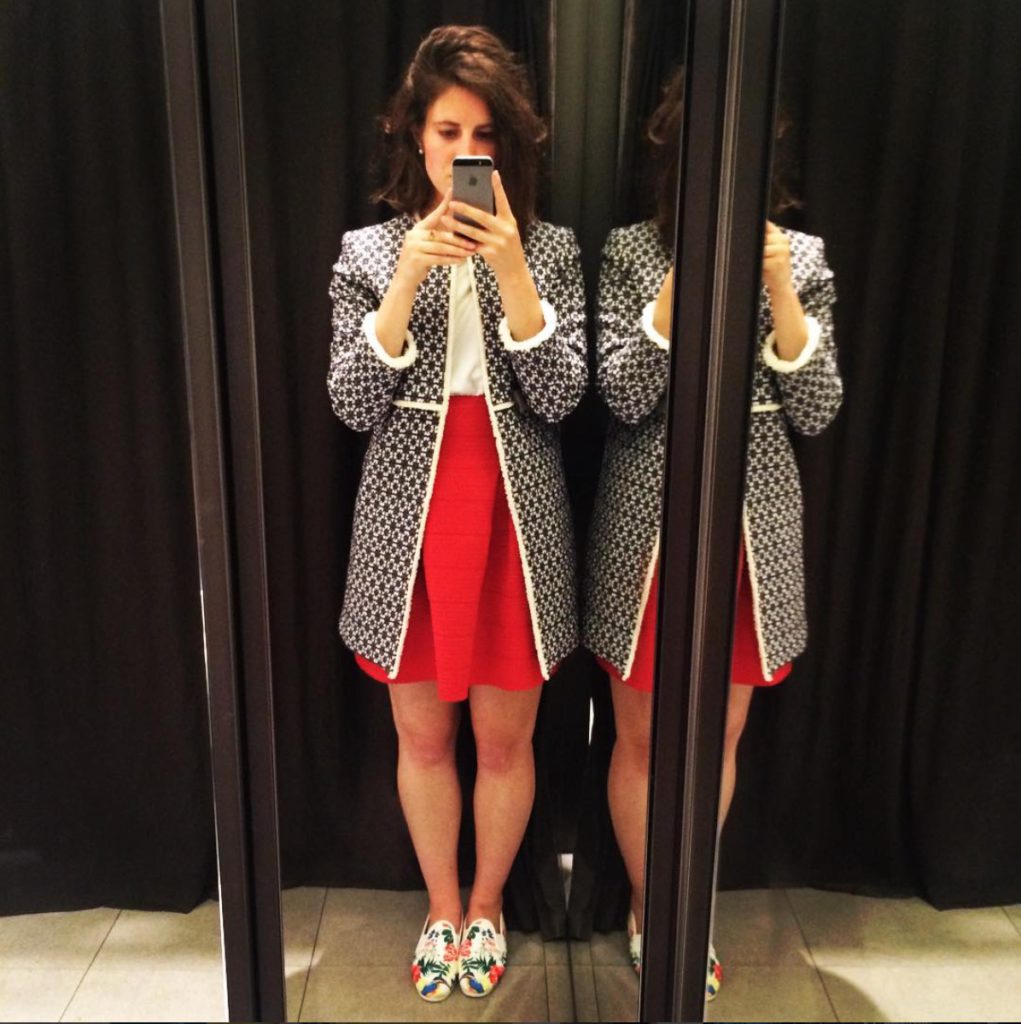 A Londra tutte le donne indossano lo stesso cappotto di Zara e... nasce un account Instagram dedicato