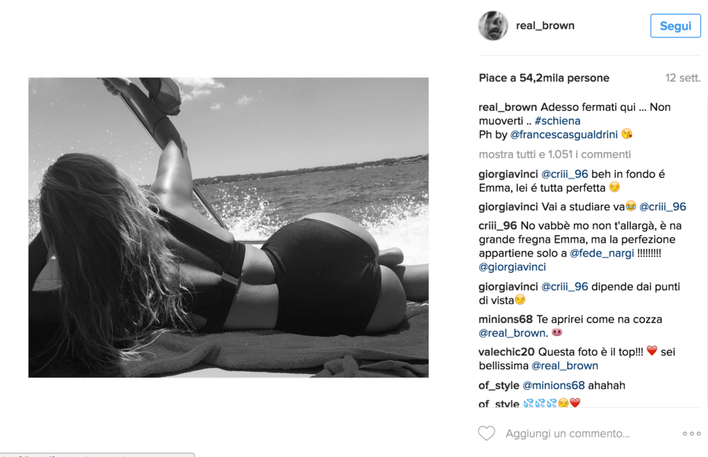 "21 Sfumature di Brown": video super sexy per Emma. E anche le foto non scherzano