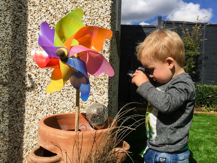 "Ho regalato a mio figlio la mia vecchia macchina fotografica: ecco cosa è successo"