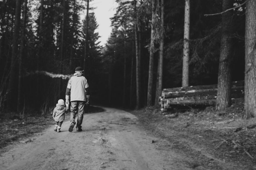 Amore di nonno: 23 bellissime foto che raccontano una storia d'amore fatta di rughe, presenza e silenzi