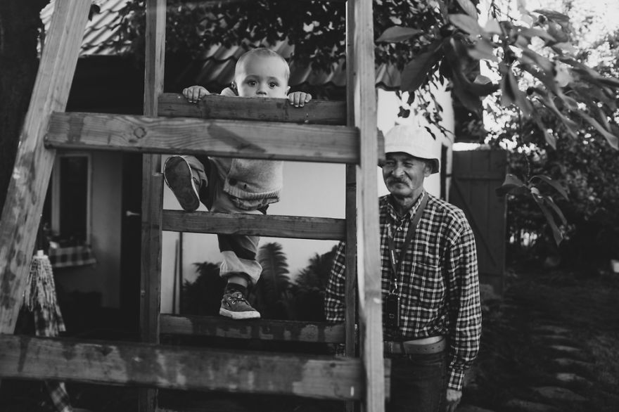 Amore di nonno: 23 bellissime foto che raccontano una storia d'amore fatta di rughe, presenza e silenzi