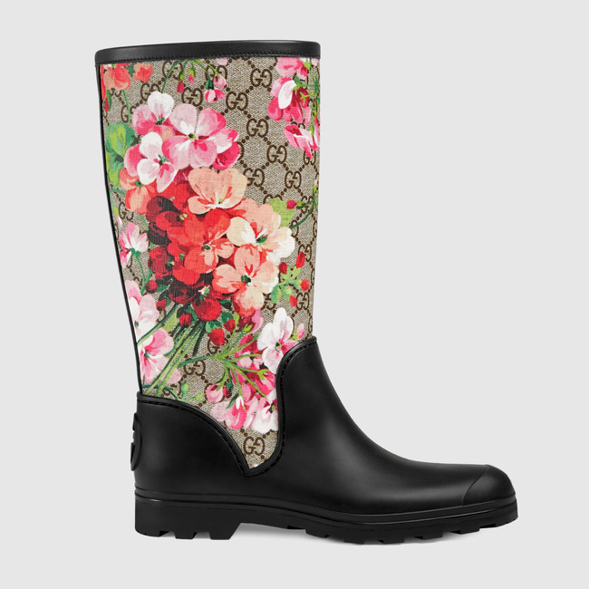 Novità moda autunno-inverno: siete pronte per gli stivali floreali o decorati?