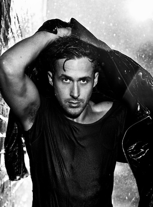 Ryan Gosling: 22 immagini sexy e 10 cose su di lui che forse non sai