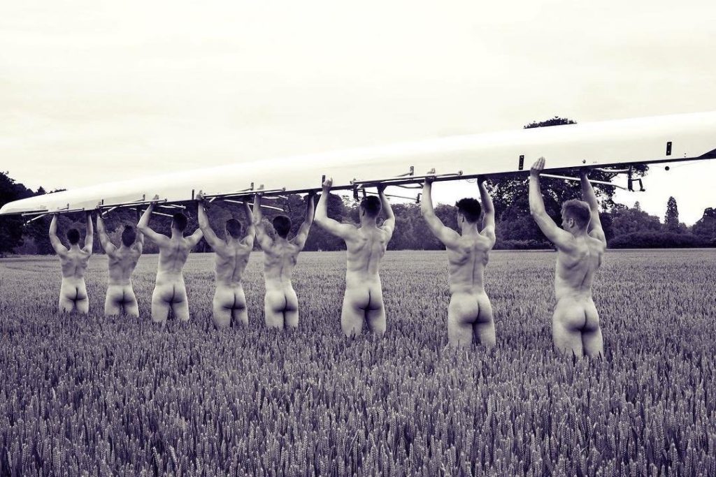 Vogatori inglesi contro l'omofobia: Ecco il sexy calendario 2017