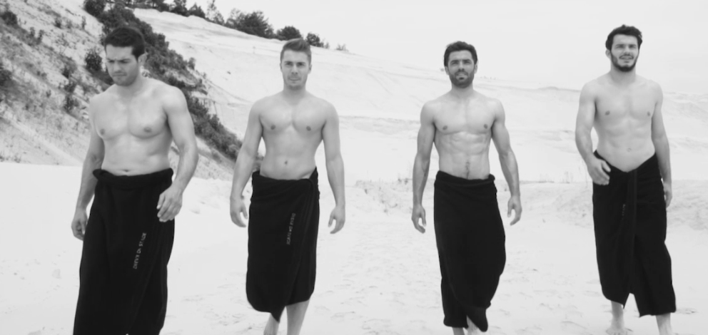 "Dieux du Stade" 2017, il calendario più sexy: i rugbisti e gli altleti francesi messi a nudo