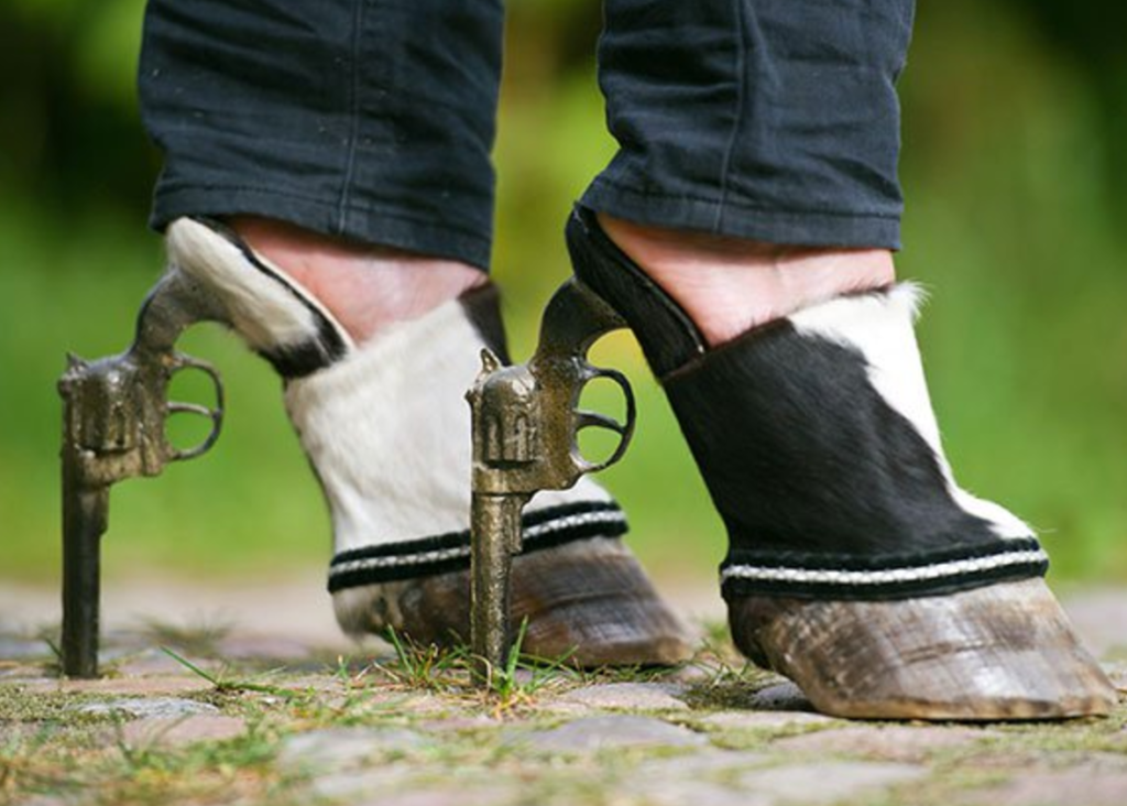 Le 40 scarpe più strane (e brutte) del mondo