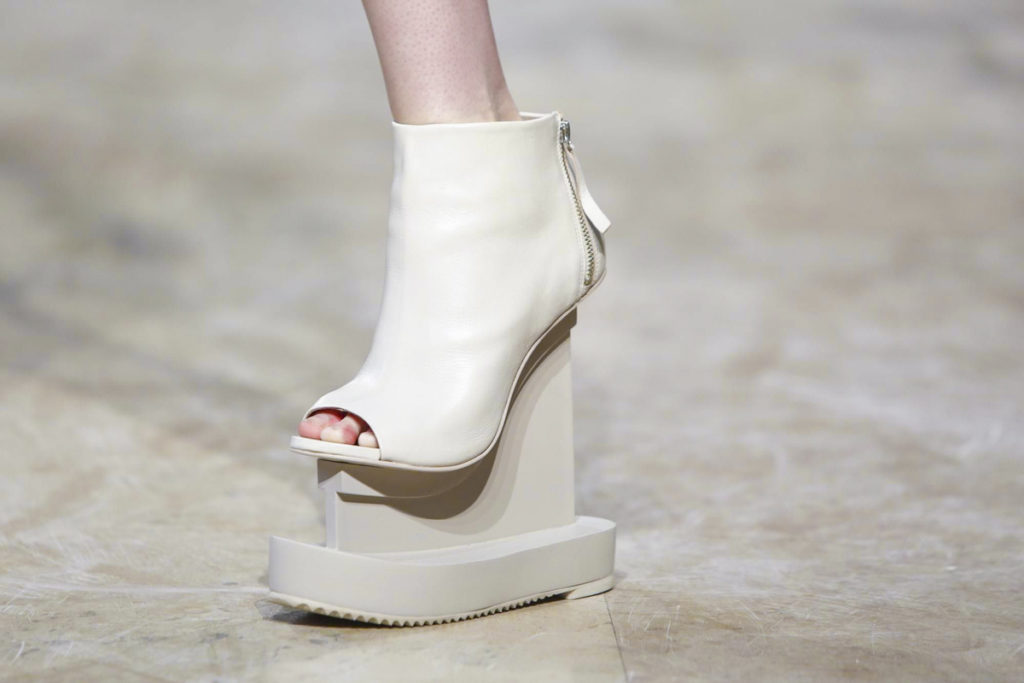 Le 40 scarpe più strane (e brutte) del mondo