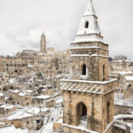 Dai trulli di Alberobello a Matera fino a Taormina, l'incanto della neve al Sud